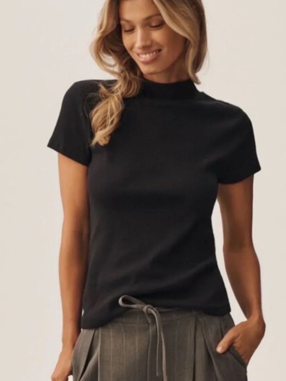 Maeve Mock-neck Blair Black Ribbed Short Sleeve Baby Tee in Women's size small